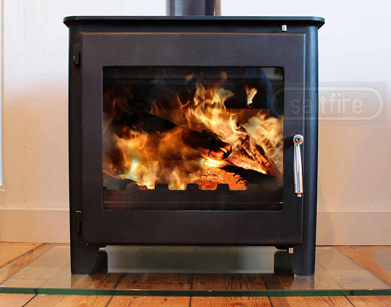 Saltfire ST3 Wood-burning stove with flames inside